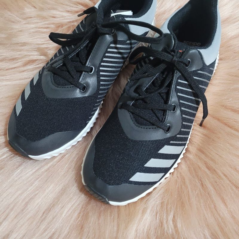Tenis adidas cinza e hot sale preto