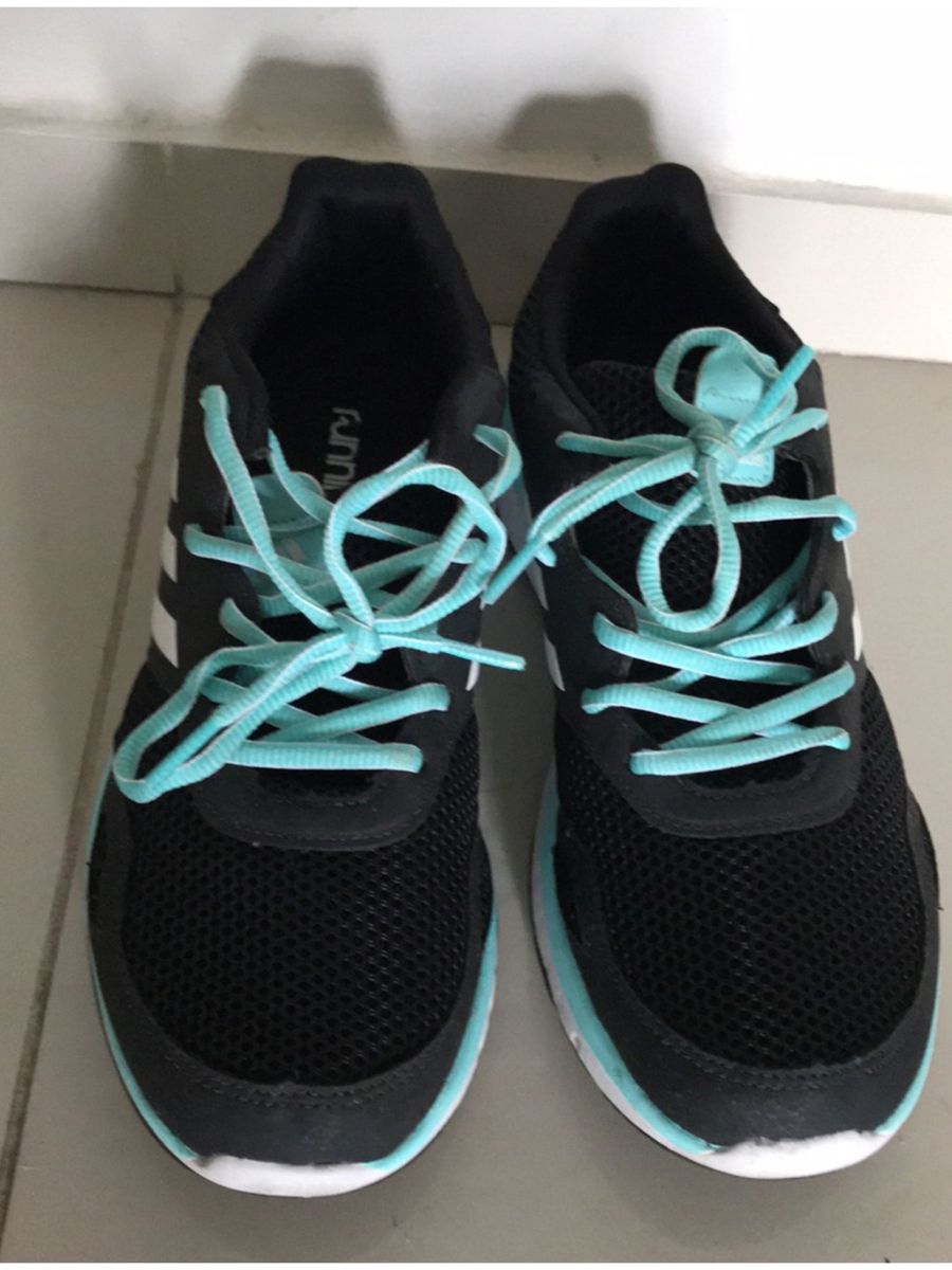 tenis adidas verde e preto