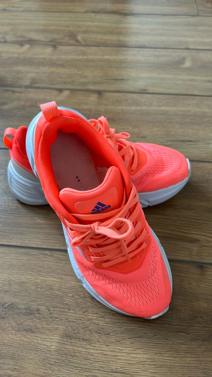 Tênis Adidas Questar Feminino - Vermelho