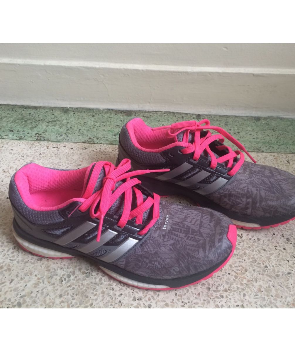 tenis adidas techfit feminino