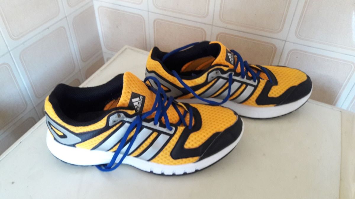 tenis adidas run strong