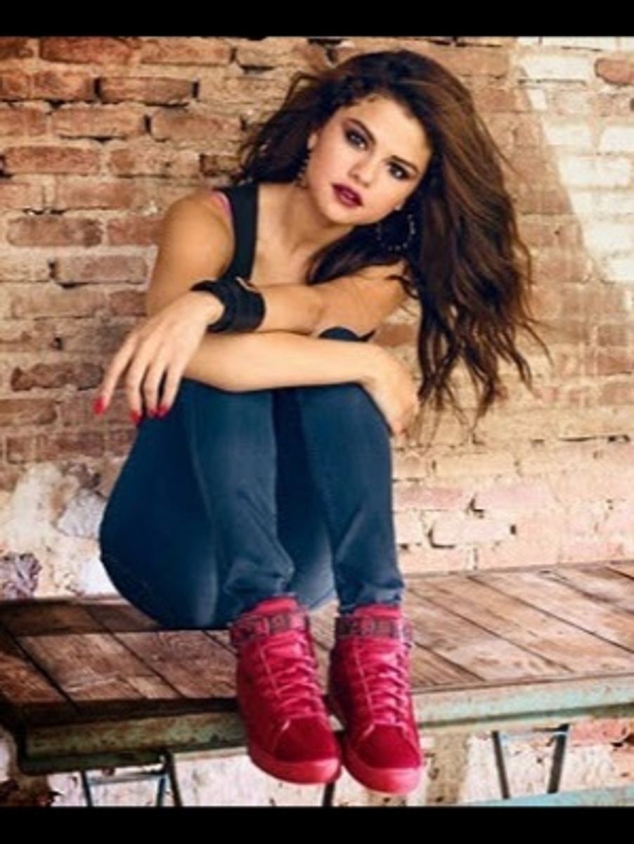 basket selena gomez