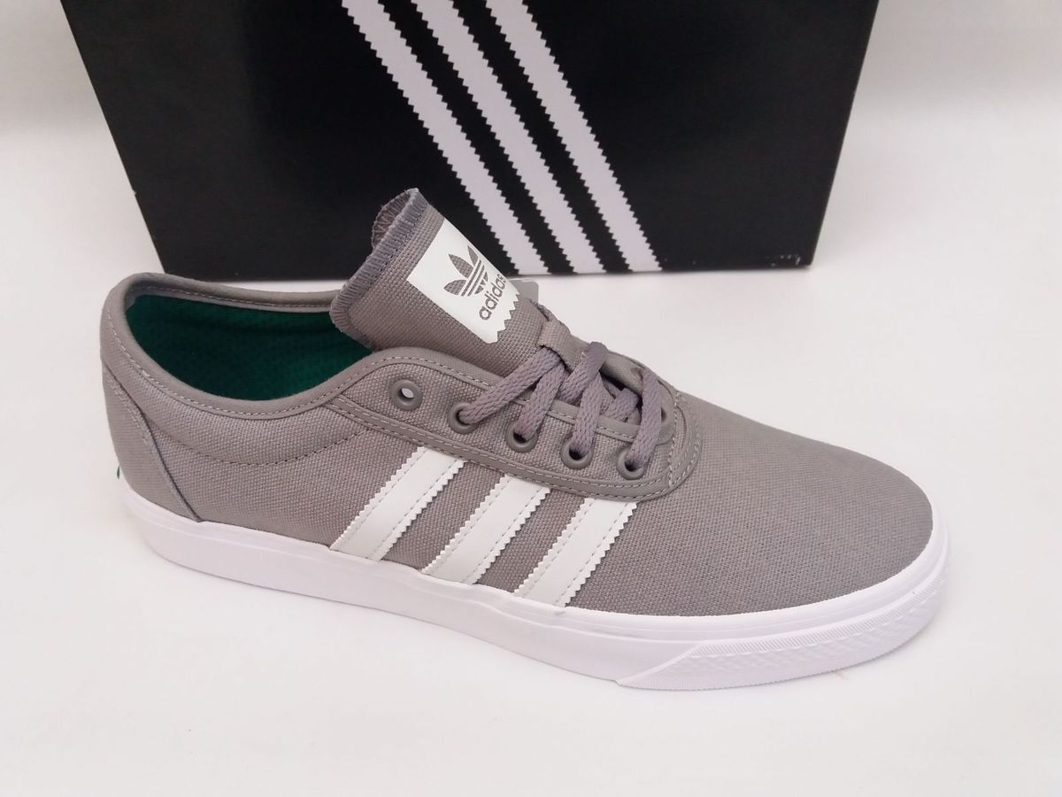 tenis adidas skateboarding cinza