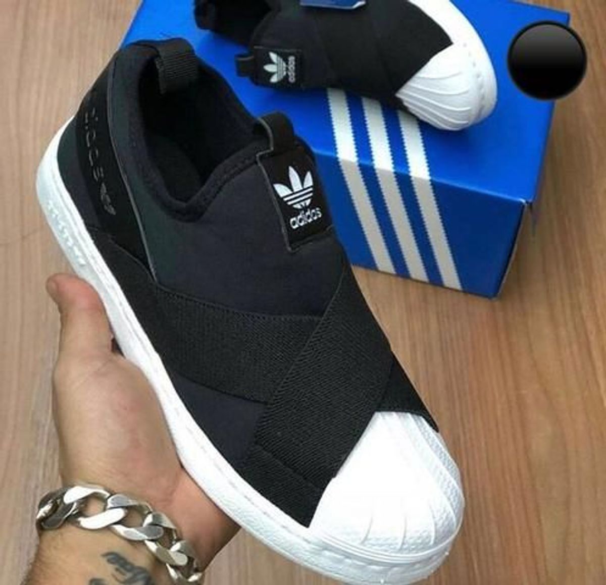 tênis adidas elástico