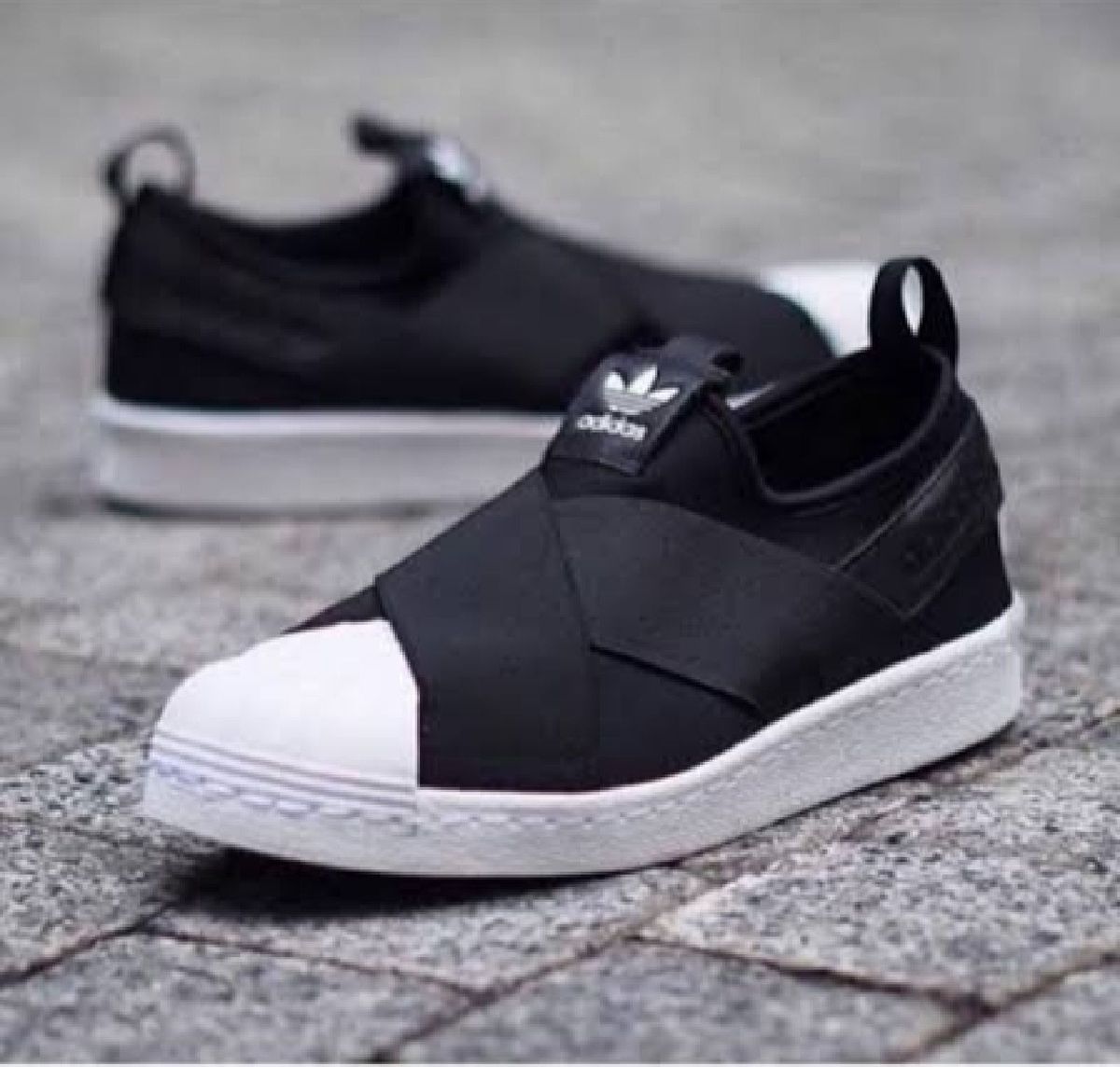 tenis preto adidas slip on