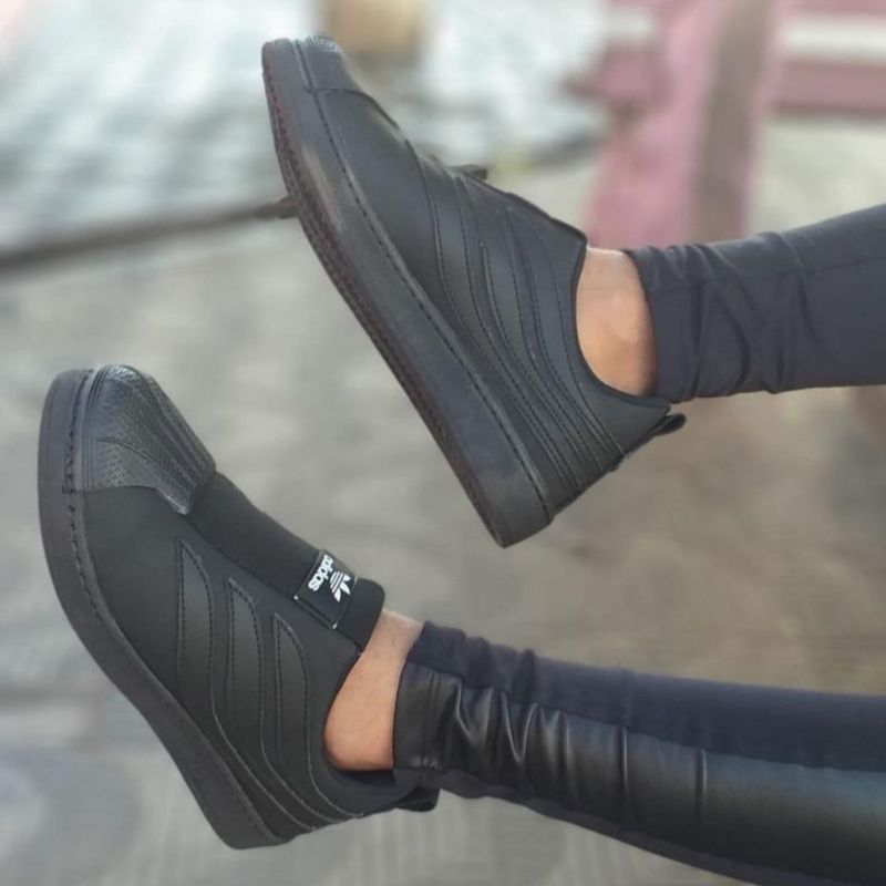 Adidas feminino best sale slip on preto