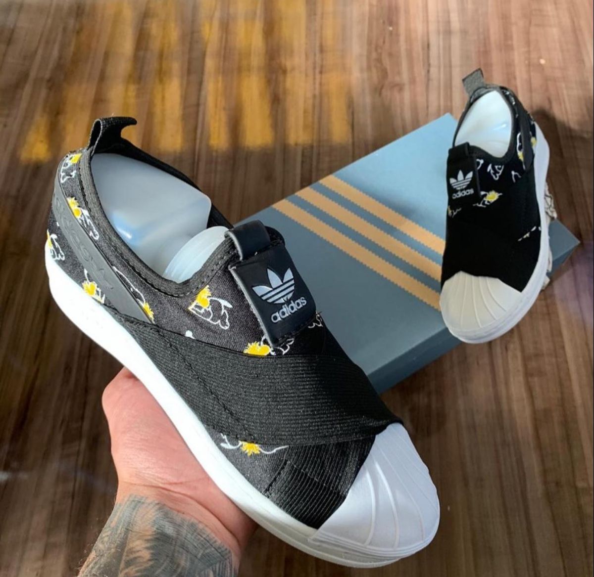 tenis snoopy adidas