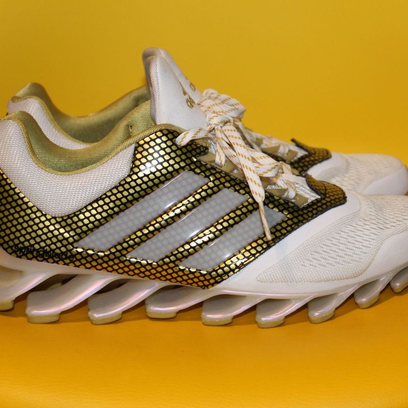 Adidas springblade 2025 branco e dourado