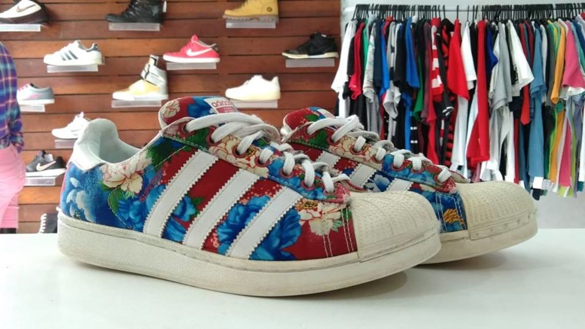 tenis adidas florido feminino