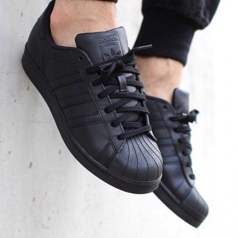 Tenis adidas store superstar todo preto