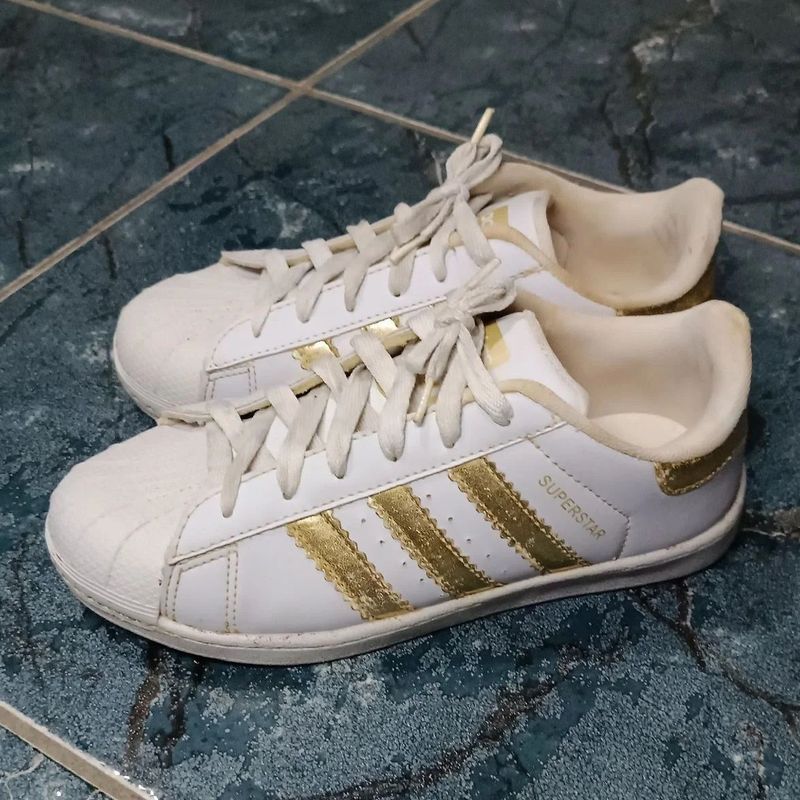 Tenis Adidas Superstar Branco e Dourado Unissex Tamanho 37 Tenis Feminino Adidas Usado 110457653 enjoei