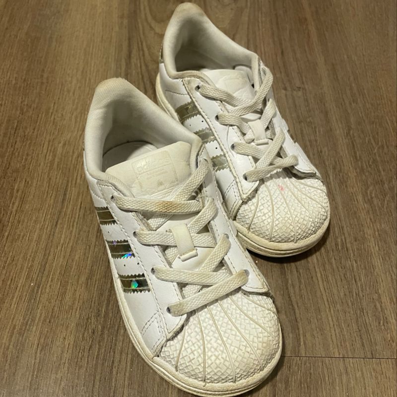 Tenis adidas superstar 2024 branco e prata