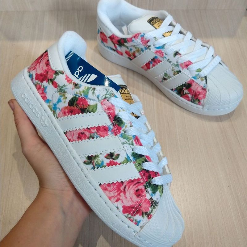 Adidas superstar outlet feminino florido