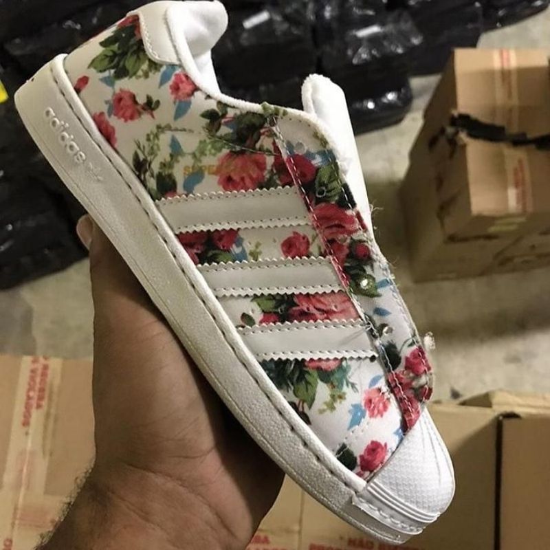 Adidas superstar 2025 floral feminino