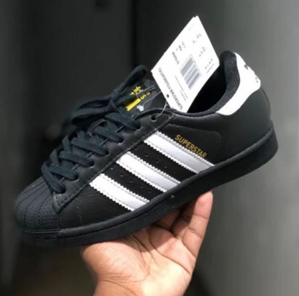 superstar foundation preto