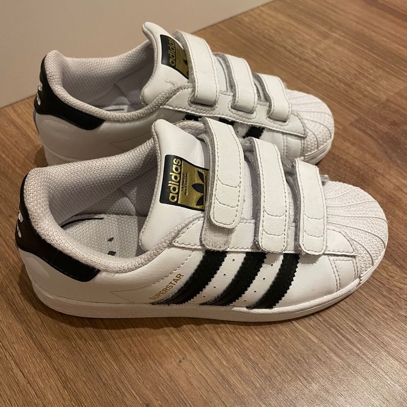 Adidas superstar best sale infantil velcro