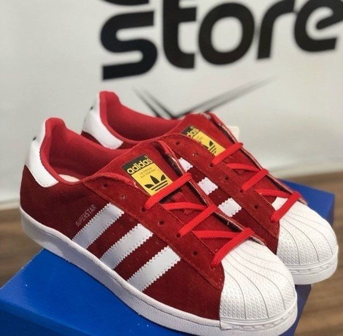 tenis adidas superstar vermelho camurça