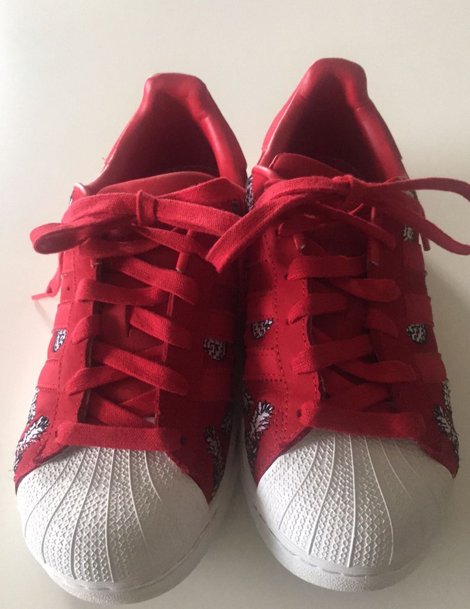 adidas superstar vermelho com abacaxi