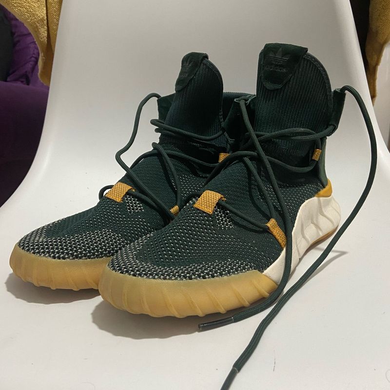 Tênis Adidas Tubular X Primeknit Verde Escuro com Detalhes