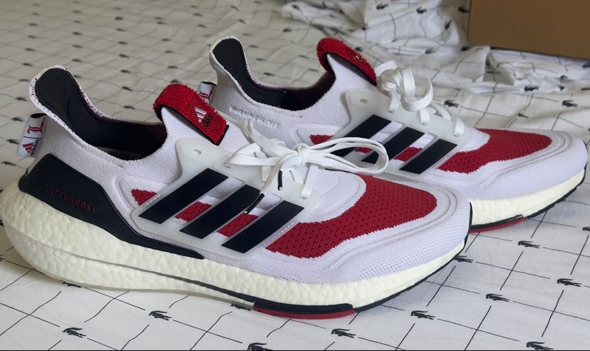 Tênis Adidas Ultraboost 22 Louisville Cardinals Ncaa Raro | Tênis ...