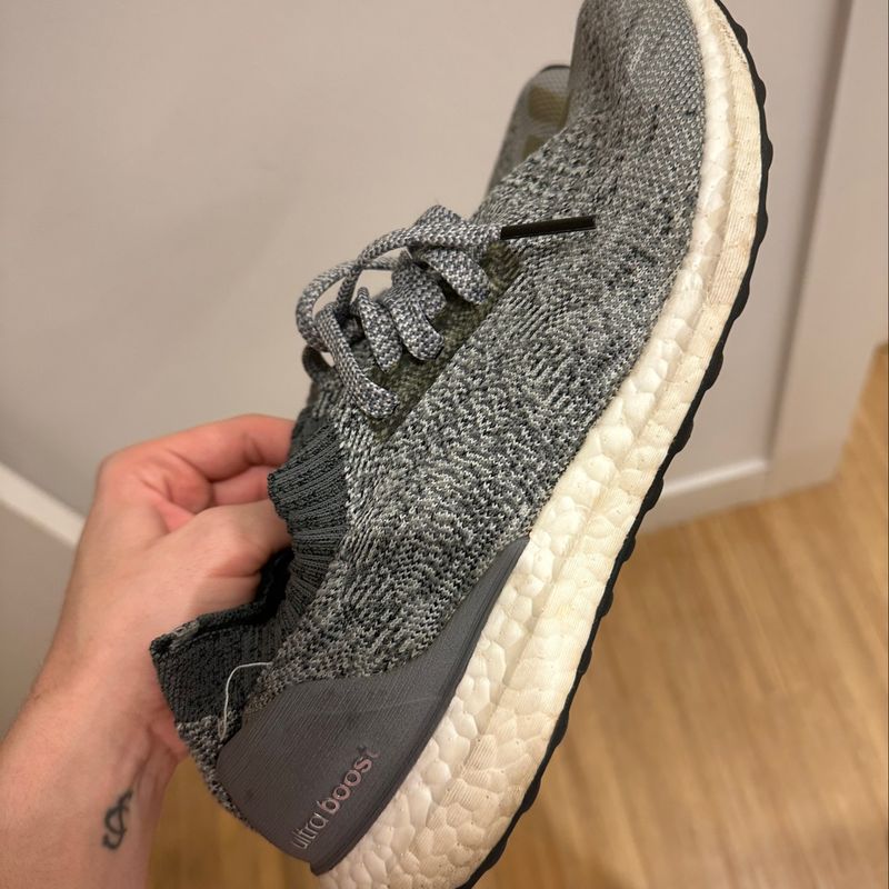 Adidas best sale ultraboost cinza