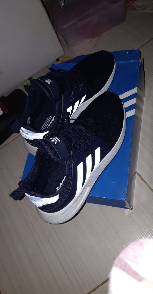 tenis adidas refletivo