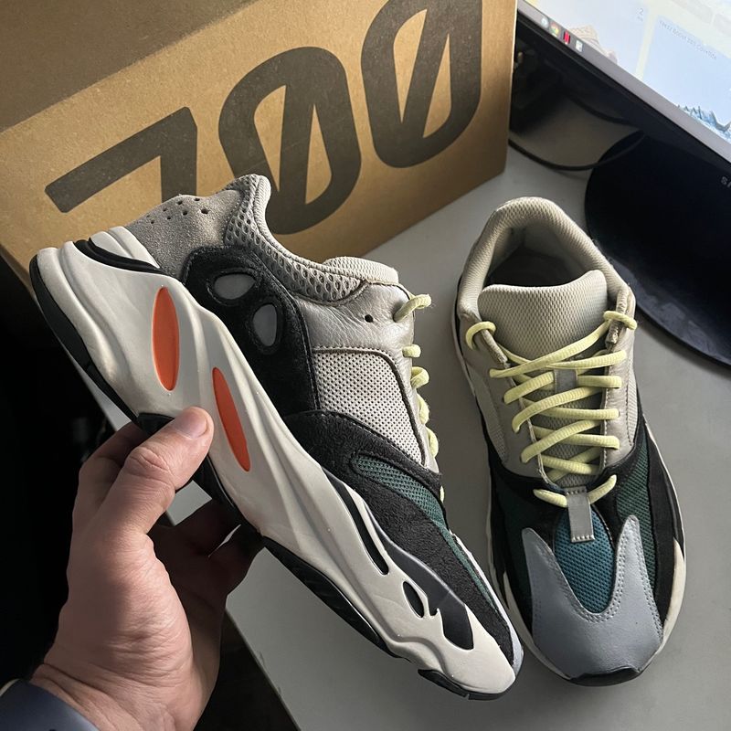 Adidas runner clearance 700