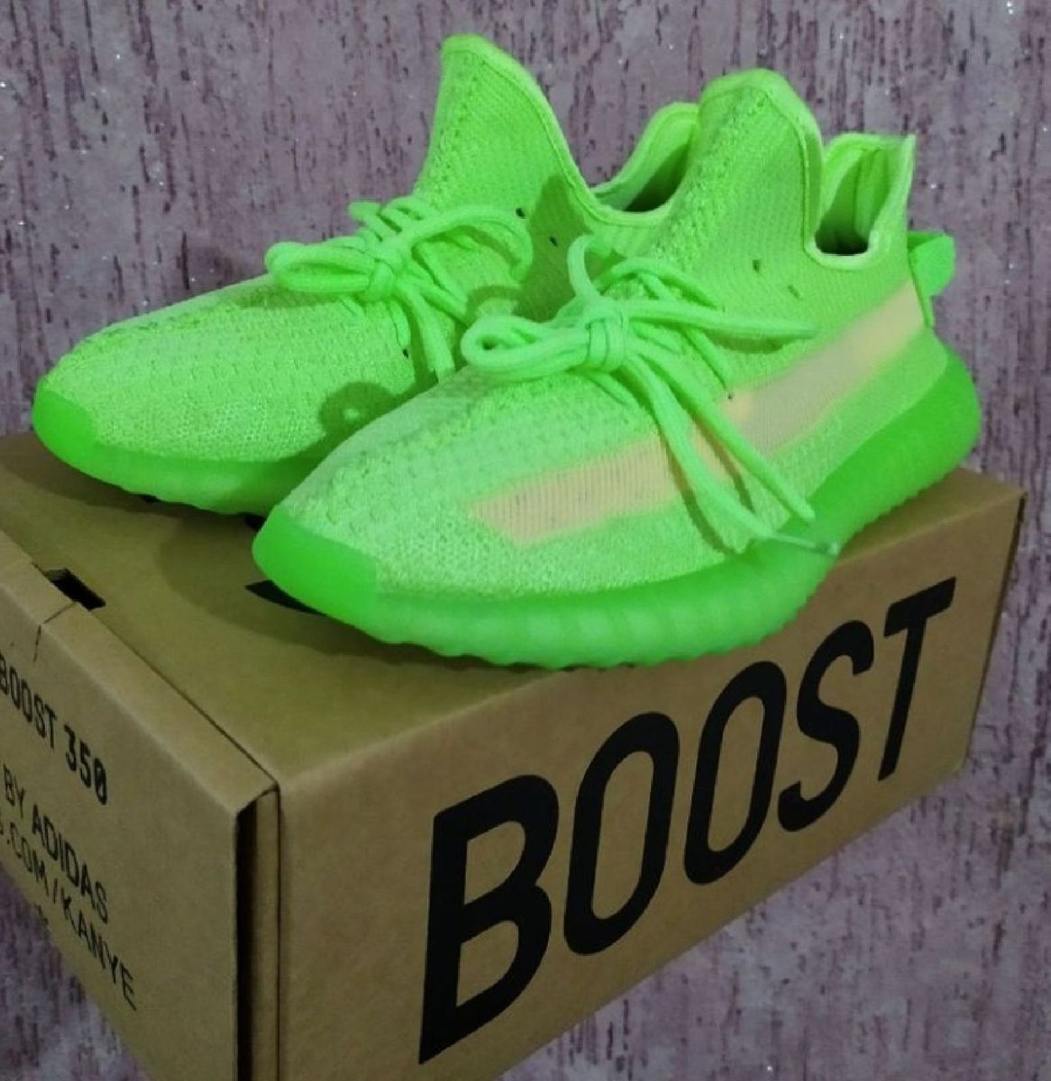 tenis yeezy verde