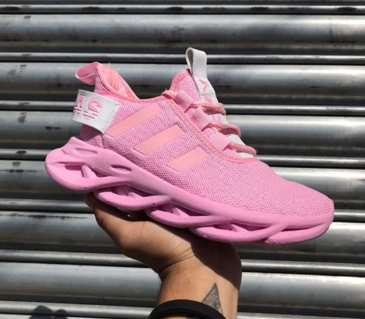 adidas yeezy maverick rosa