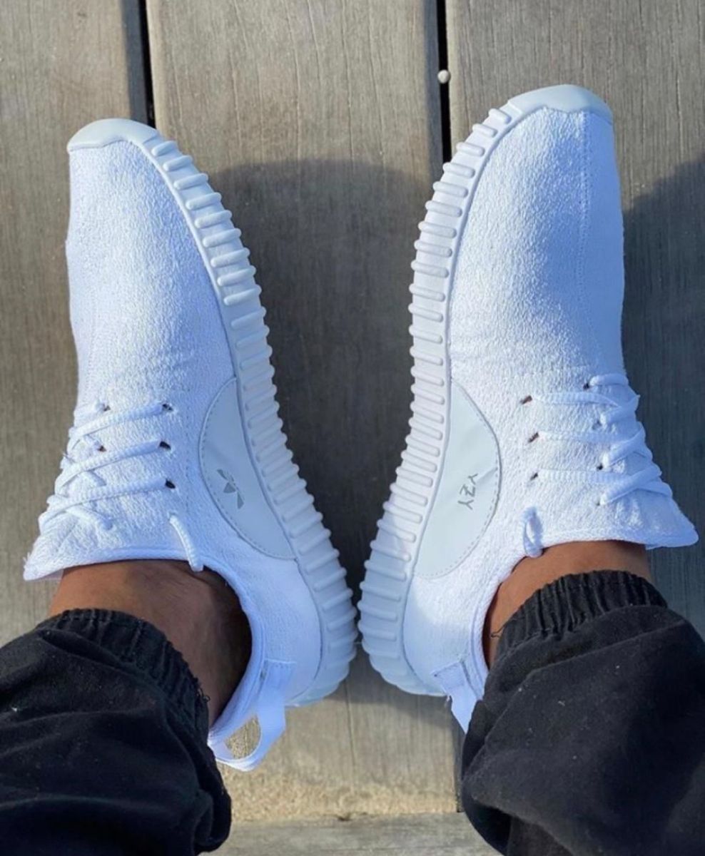 adidas yzy branco