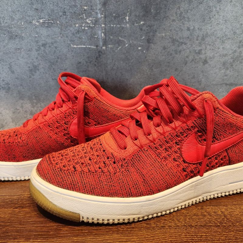 Nike air force 1 flyknit store university red