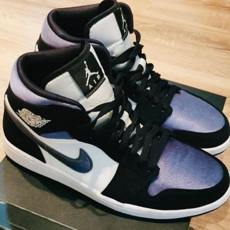 Tenis 'air jordan hotsell 1 mid satin grey