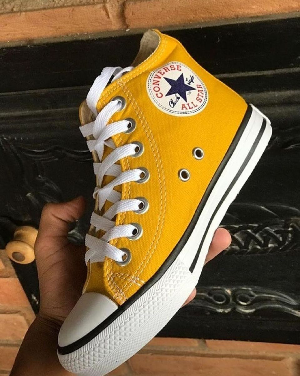 all star bota amarelo
