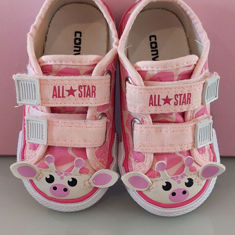 Tênis All Star Infantil com Estampa Rosa de Vaquinha Novíssimo e Raro!!  Calçado Infantil para Meninas All Star Usado 106144922 enjoei