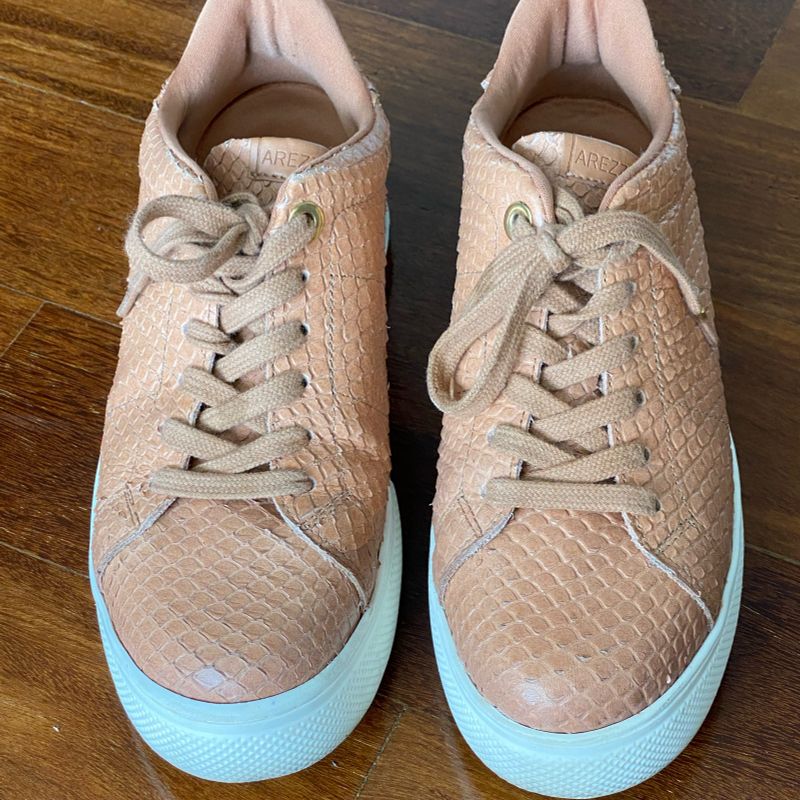 Tenis clearance arezzo caramelo