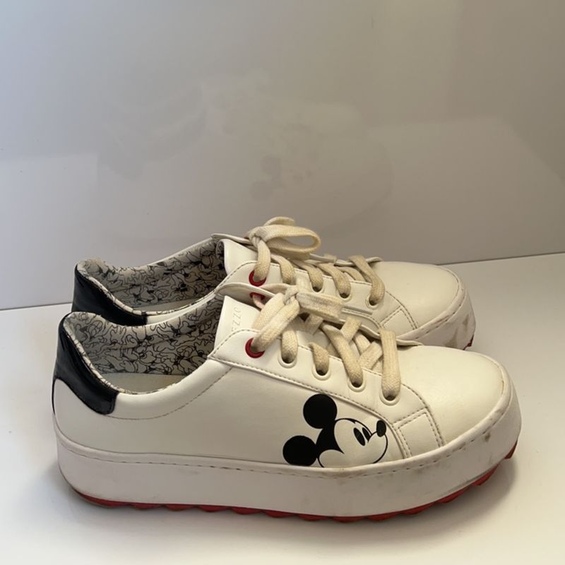 Arezzo disney hot sale tenis