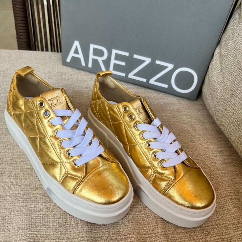 T nis Arezzo Dourado Matelass T nis Feminino Arezzo Usado