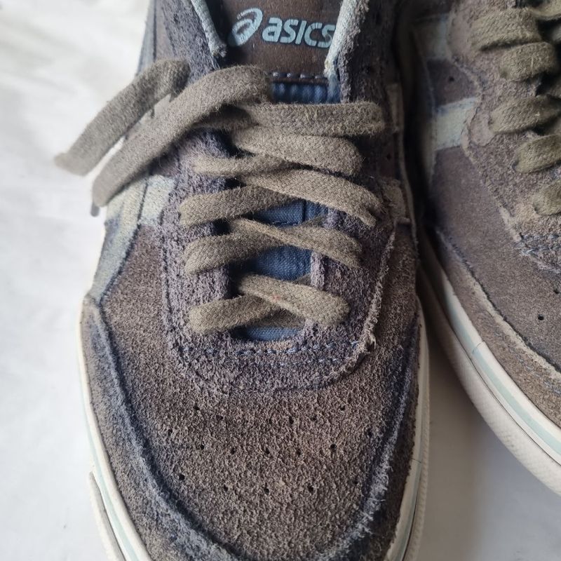 Tenis best sale asics camurça