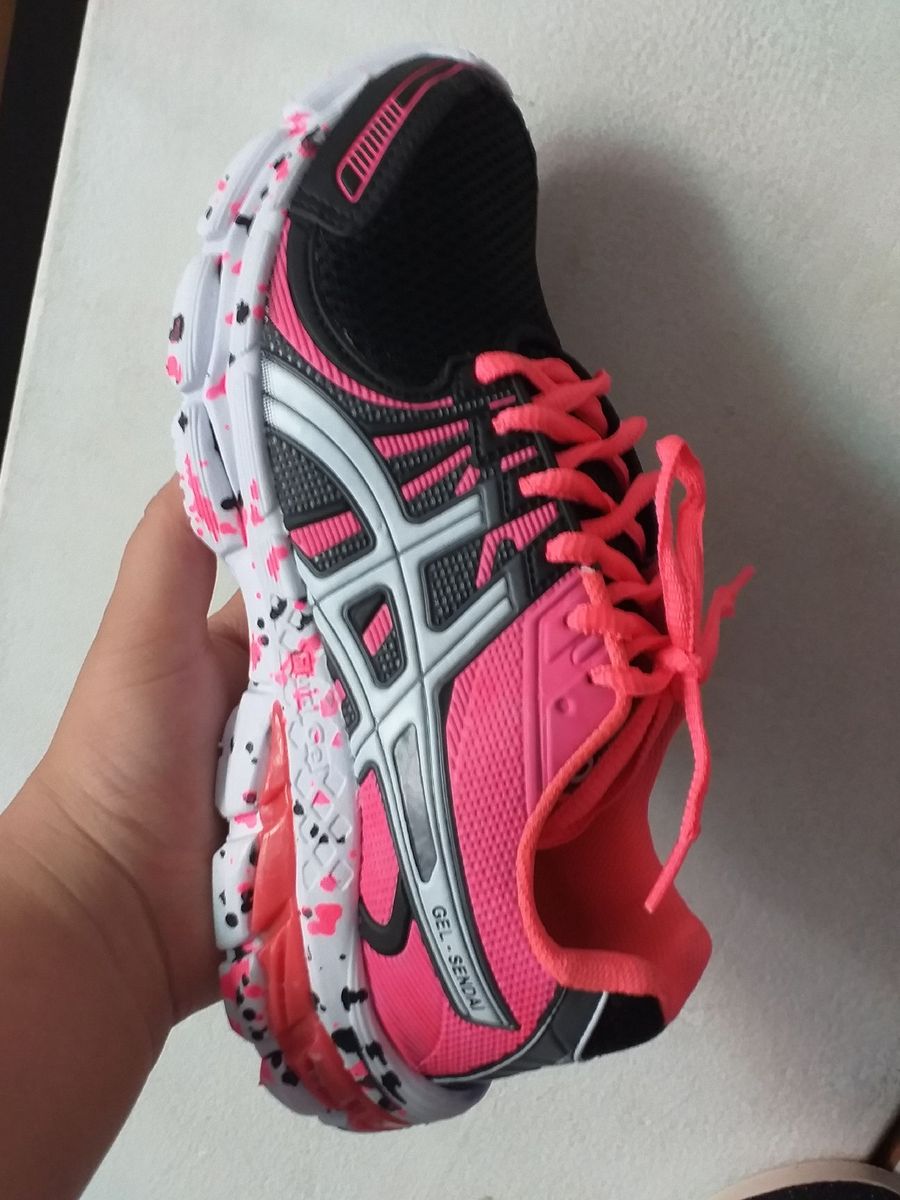 tênis asics para academia