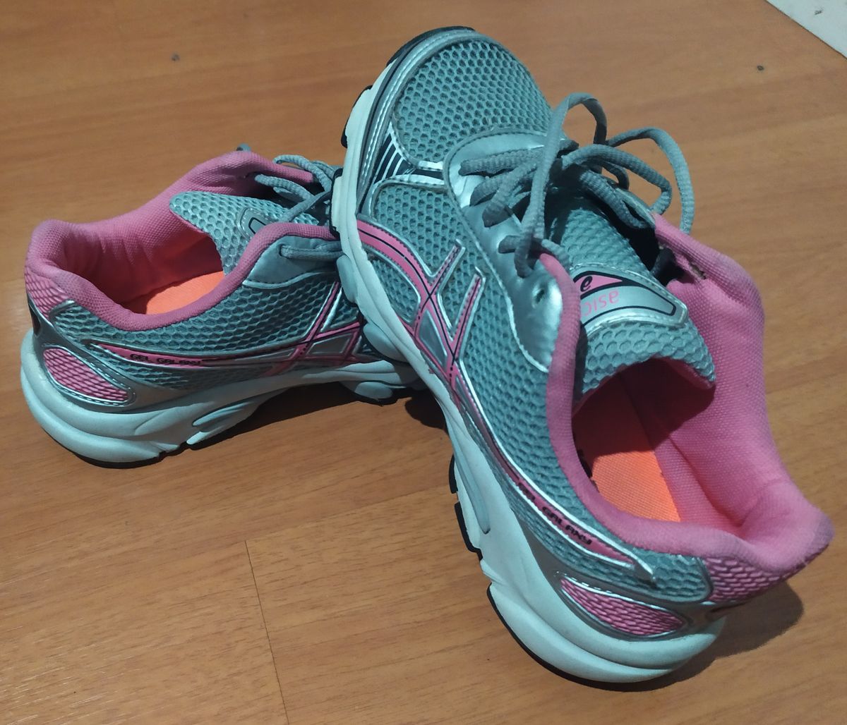 asics forma grande ou pequena