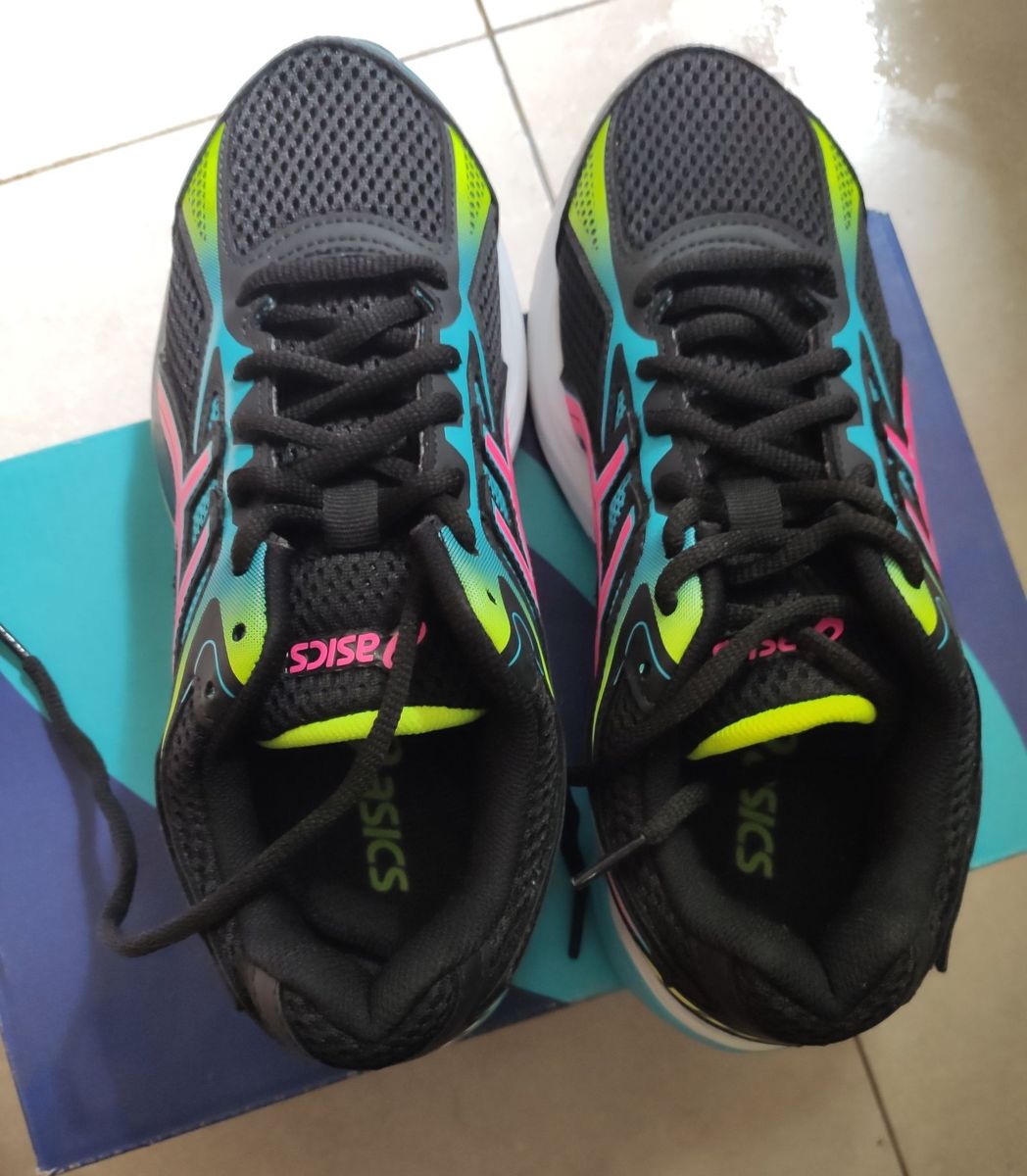 tenis asics preto e azul