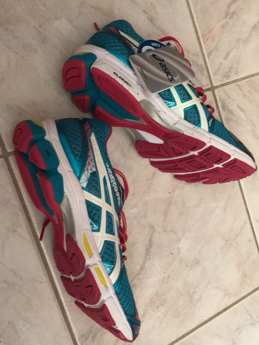 tenis asics gel exalt