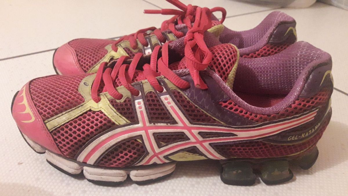 tenis com amortecedor feminino asics