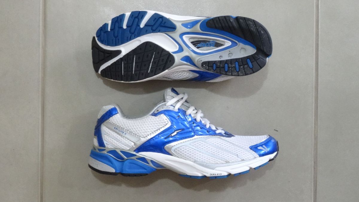 tenis sem cadarco nike