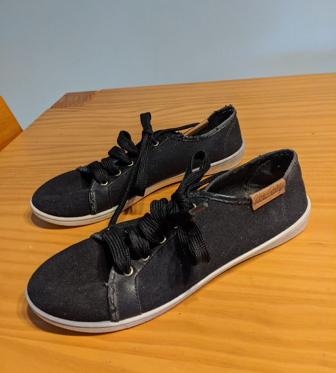 tenis baixinho preto feminino