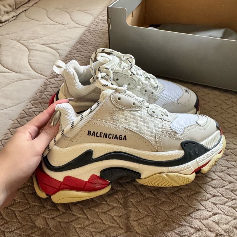 Instagram Balenciaga's Triple S Tênis Balenciaga Triple S