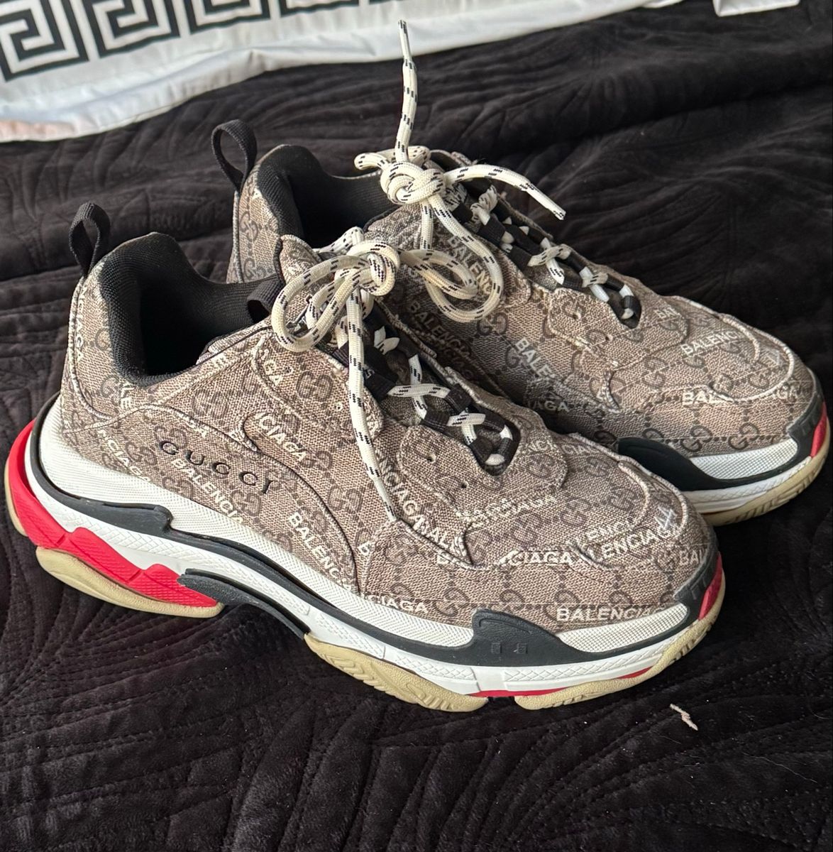 Triple S　42 ハッカー GUCCI　BALENCIAGA　ザ