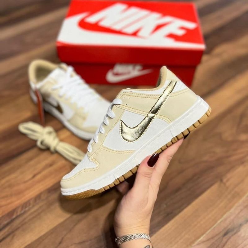 Nike Dunk Low Tenis Nike Bege Com Dourado Tênis Nike Dunk Low