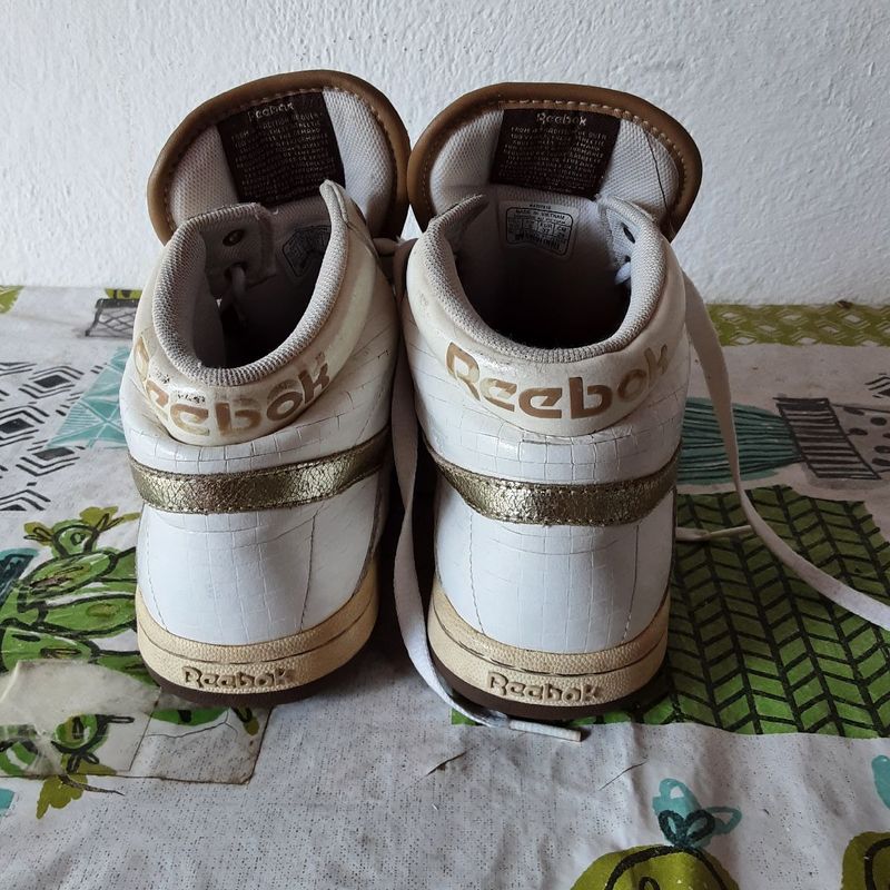 Tenis 2024 reebok dourado