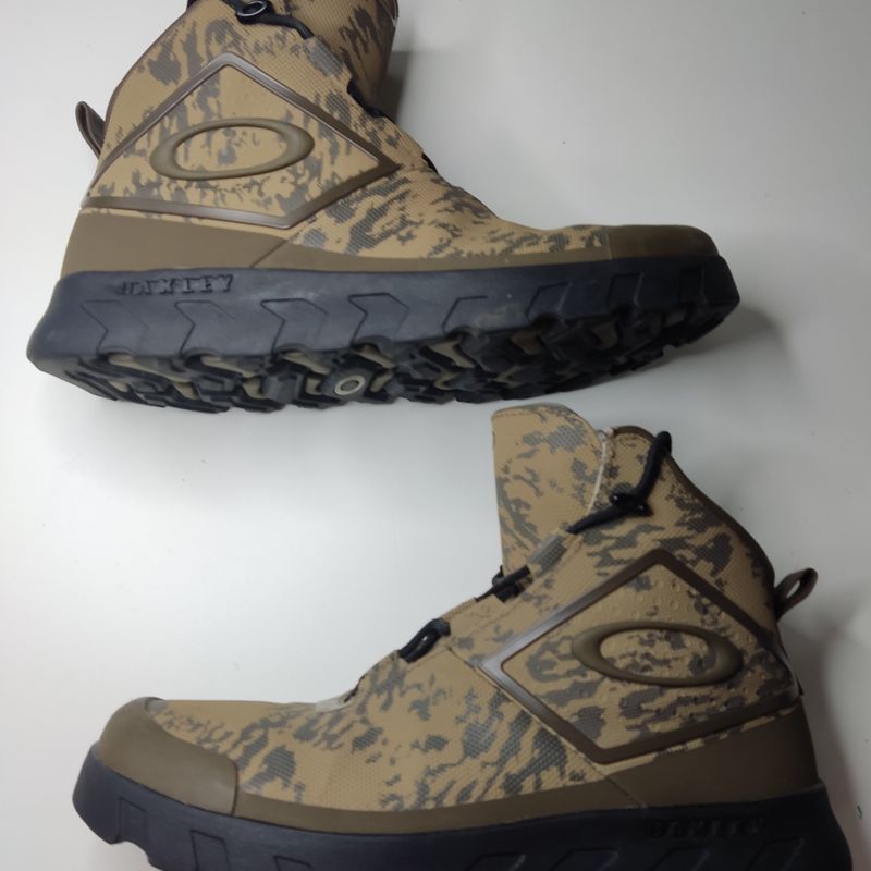 Bota oakley mid store 1